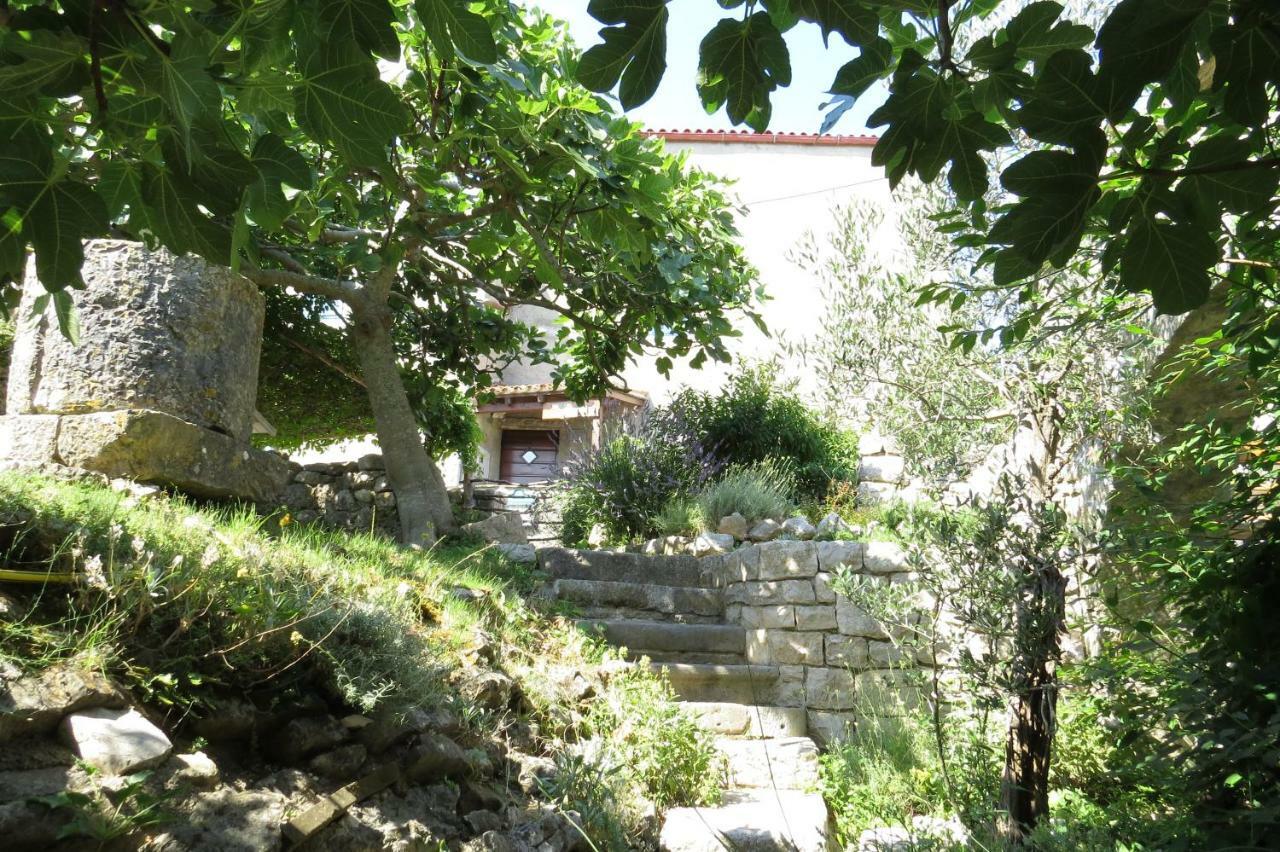 Apartman Biba Lubenice Bagian luar foto