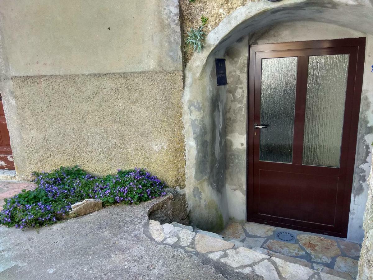 Apartman Biba Lubenice Bagian luar foto